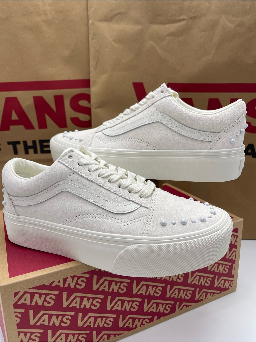 Vans Old Skool Platform
Pearls Marshmallow
VN000E87CCZ Sneakers - Picture 13 of 16